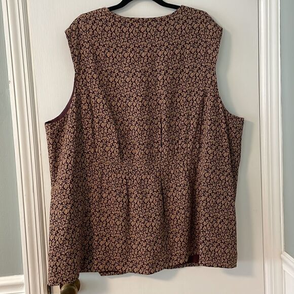 Elisabeth sophisticated lined vest in maroon & tan tiny floral print size 22 - Picture 2 of 9